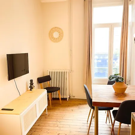 Le Sablesien 4 Personnes,salon Et Cuisine Entre Centre Et Gare Le Mans