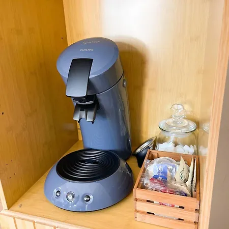 Le Sablesien 4 Personnes,salon Et Cuisine Entre Centre Et Gare Apartman