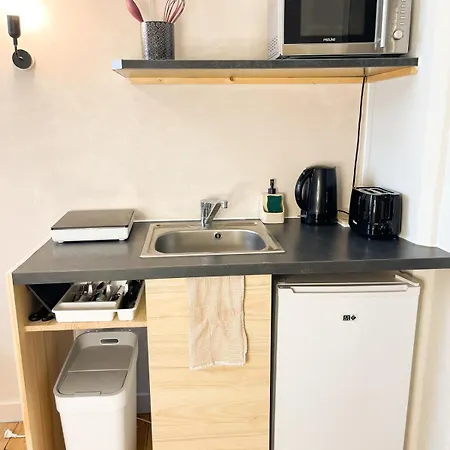 Le Sablesien 4 Personnes,salon Et Cuisine Entre Centre Et Gare דירה לה מאנש