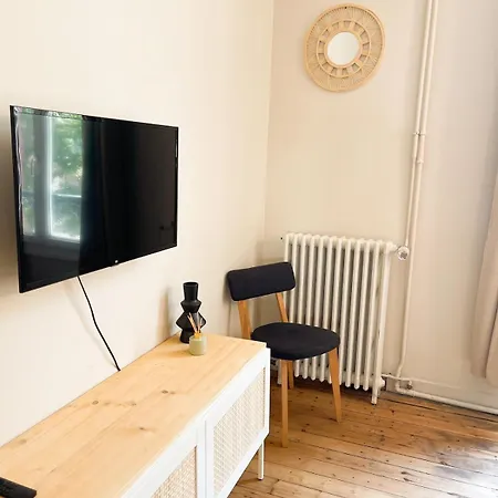 Le Sablesien 4 Personnes,salon Et Cuisine Entre Centre Et Gare