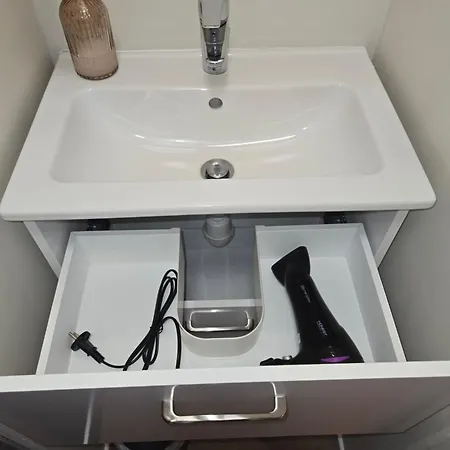 Le Sablésien 4 Personnes,salon Et Cuisine Entre Centre Et Gare Apartamento