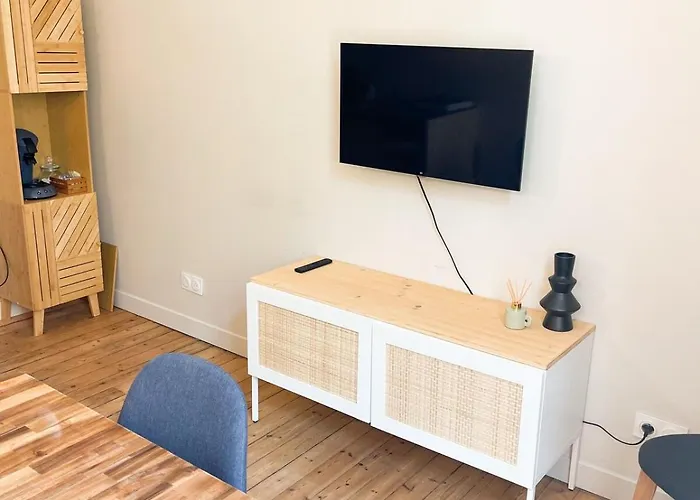 Le Sablesien 4 Personnes,salon Et Cuisine Entre Centre Et Gare Lejlighed Le Mans