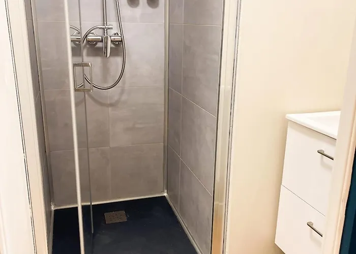 Le Sablesien 4 Personnes,salon Et Cuisine Entre Centre Et Gare Lejlighed