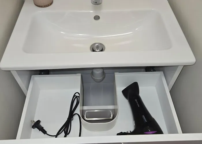 Le Sablesien 4 Personnes,salon Et Cuisine Entre Centre Et Gare Lejlighed